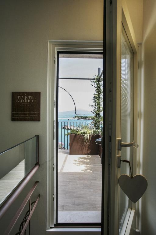 Riviera Carducci Rooms Πεσκιέρα ντελ Γκάρντα Εξωτερικό φωτογραφία