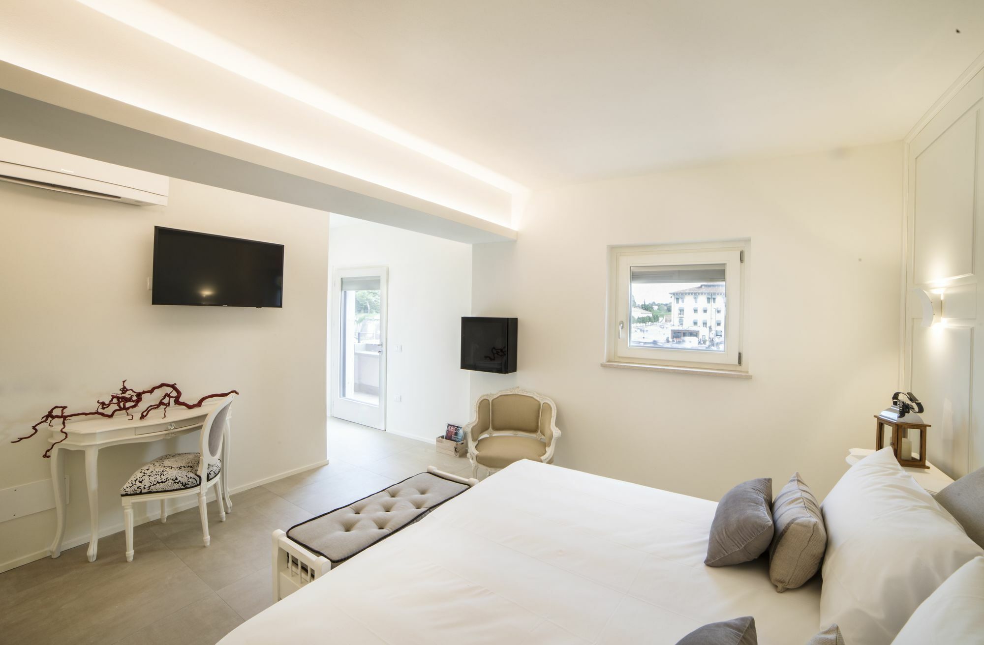Riviera Carducci Rooms Πεσκιέρα ντελ Γκάρντα Εξωτερικό φωτογραφία